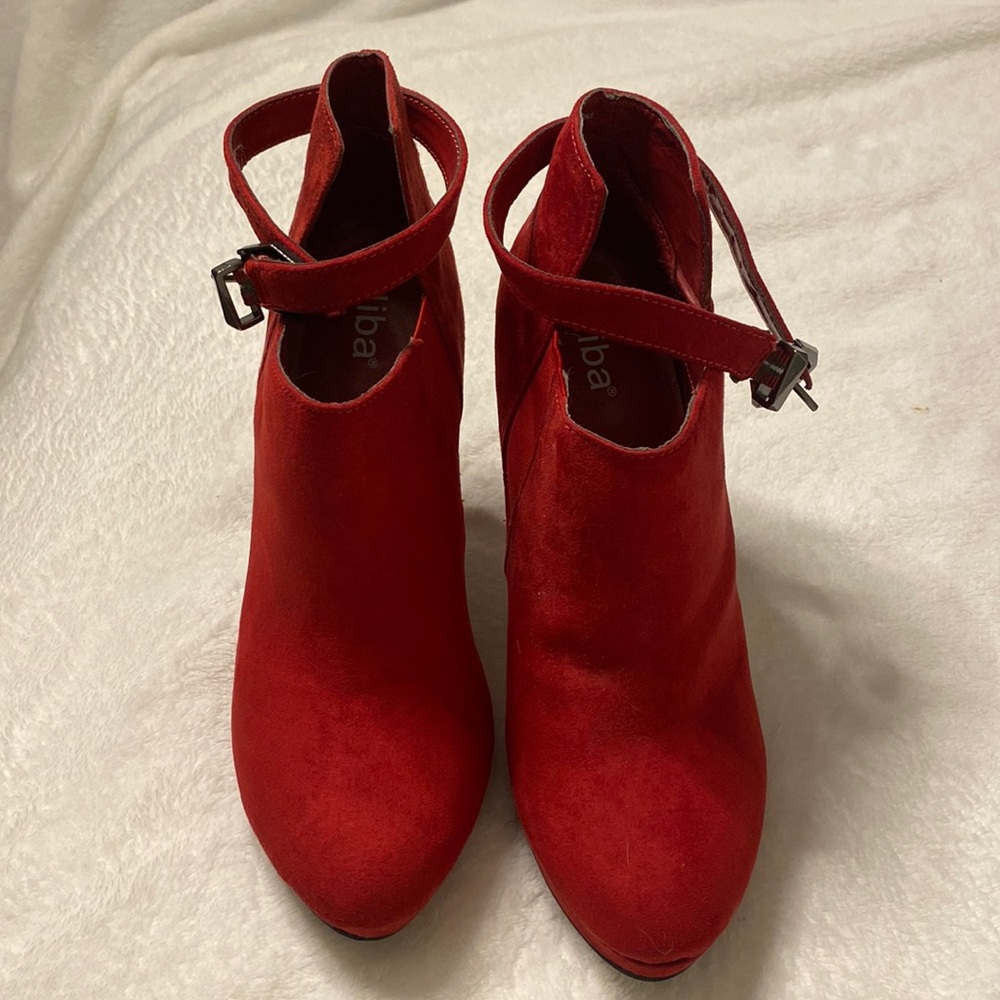 Red Diba booties, size 7.5